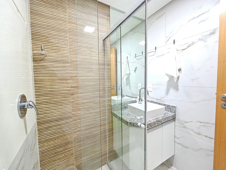 Apt near natural pools, fits up to 6 guests