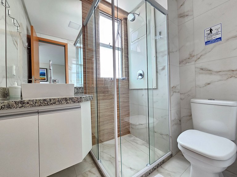 Apt near natural pools, fits up to 6 guests