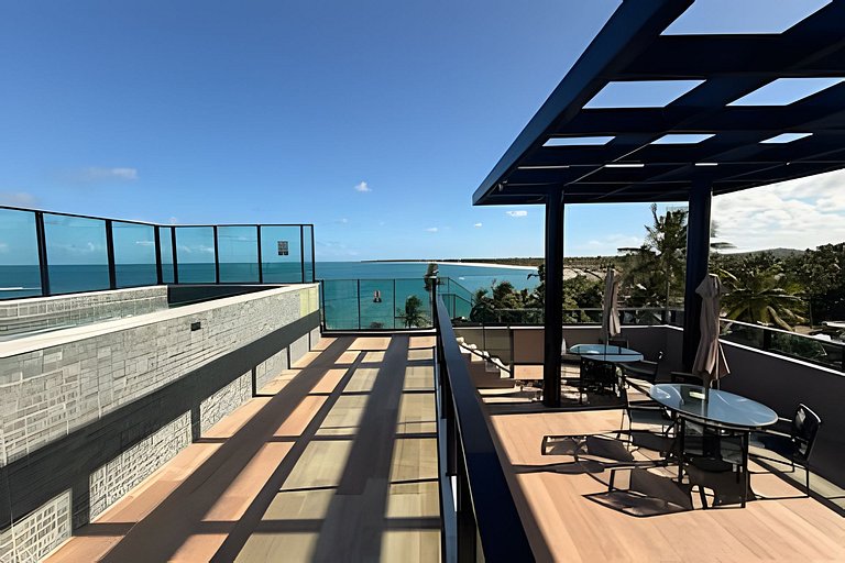 Beachfront flat with private pool