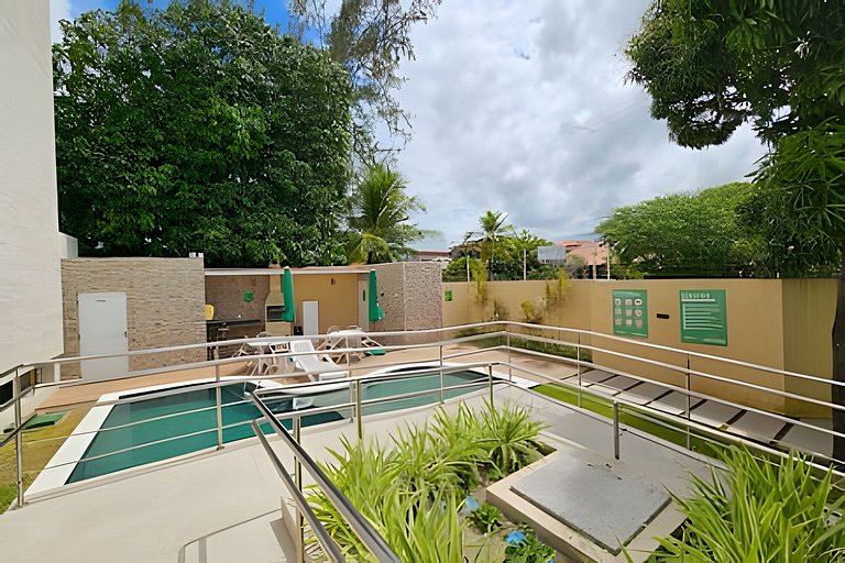 Apt no centrinho e próximo as piscinas naturais