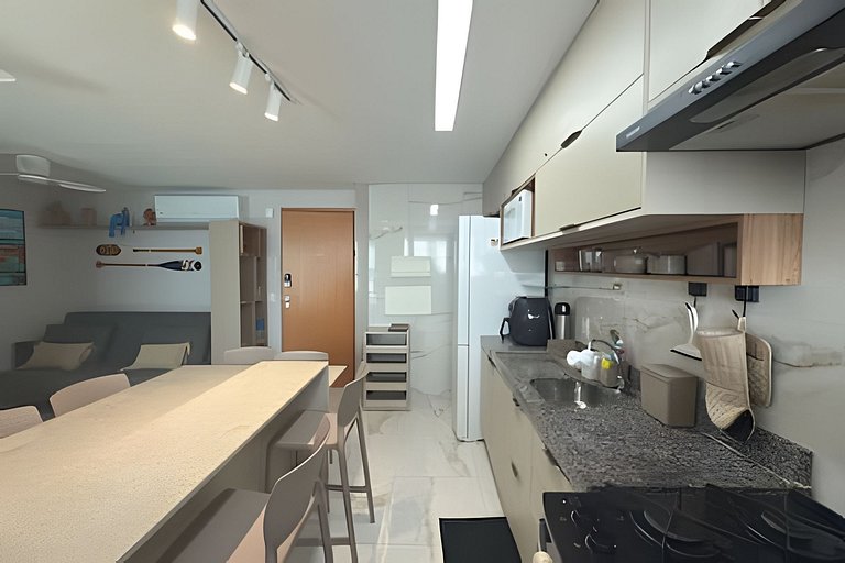 Central apt near the stunning natural tide pools