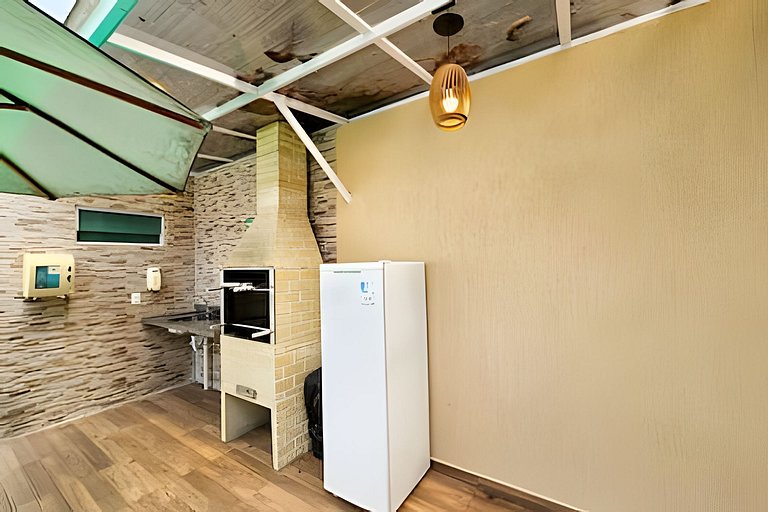 Central apt near the stunning natural tide pools