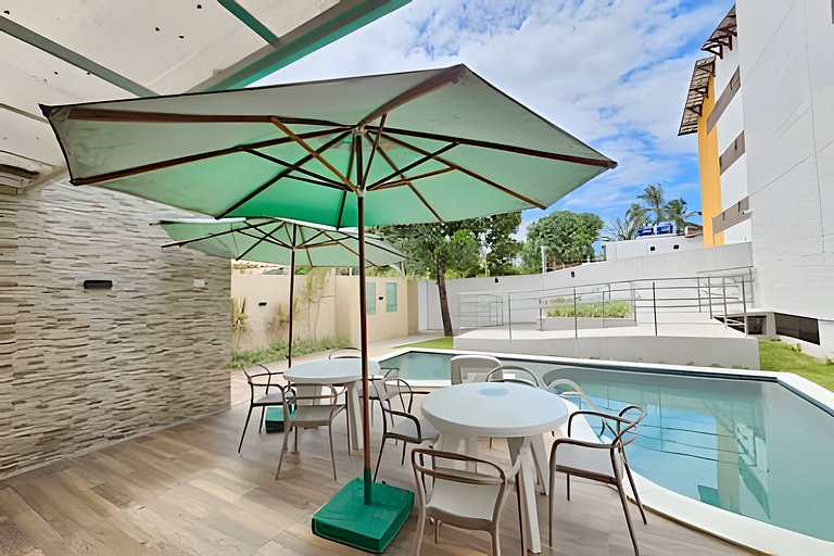 Apt no centrinho e próximo as piscinas naturais
