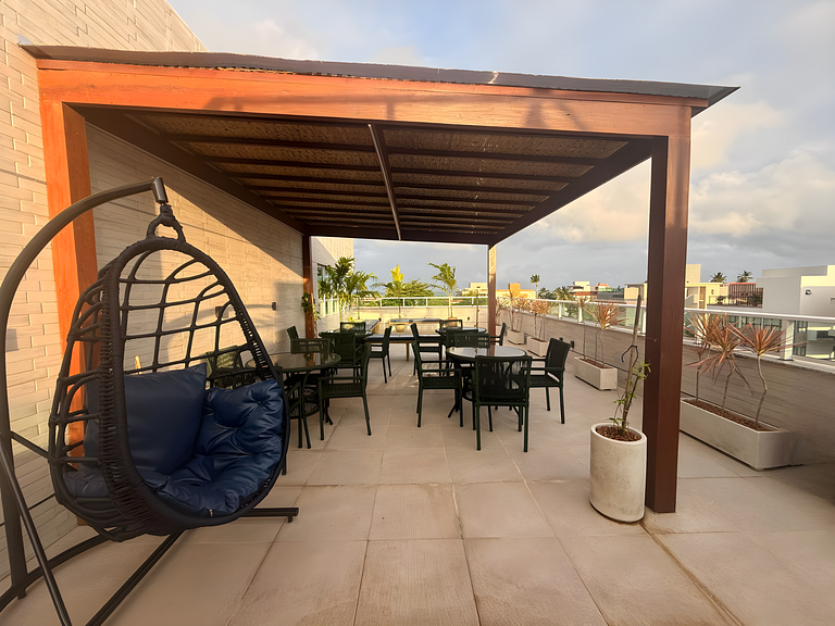 Apt no centrinho e próximo as piscinas naturais