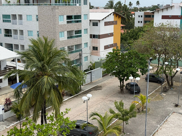 2 bedroom flat close to the Natural Pools