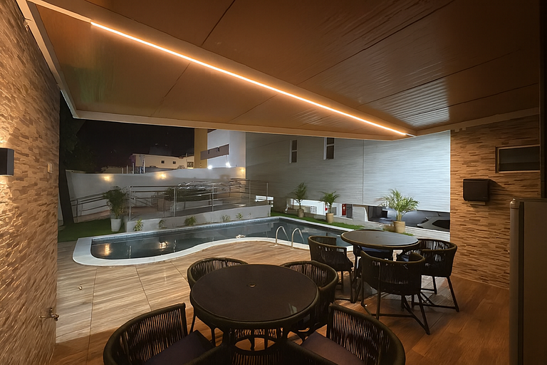 Apartment for 6 people with private pool