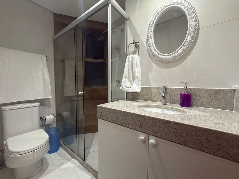 Ocean view of Boa Viagem beach for 4 people.