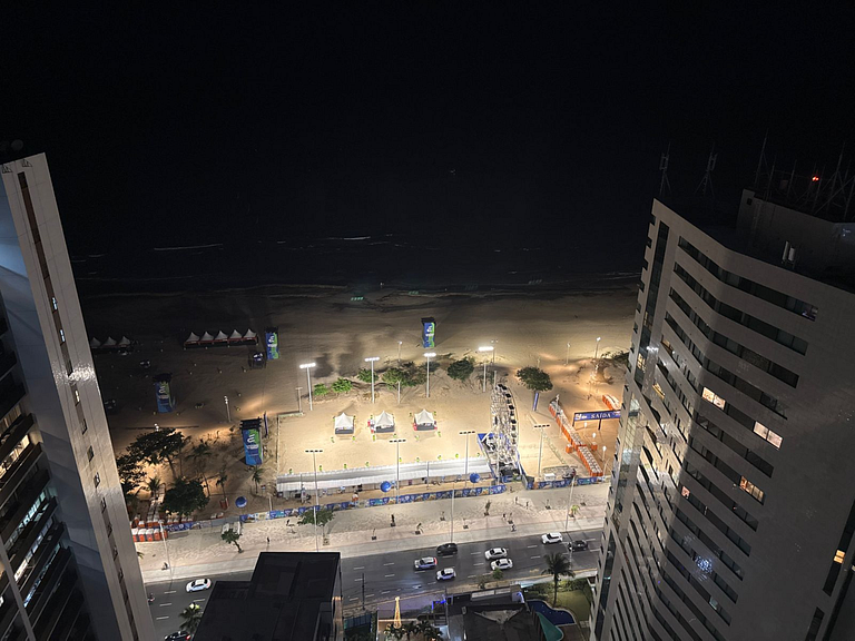 Ocean view of Boa Viagem beach for 4 people.