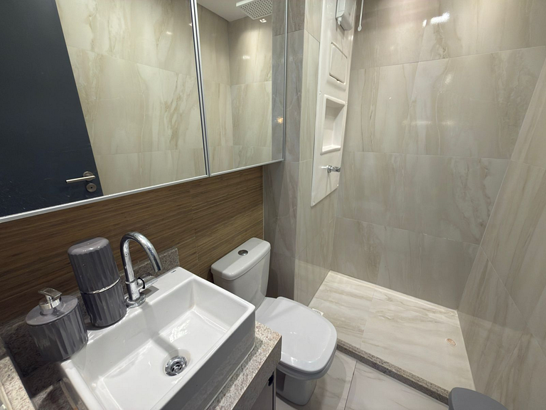 Piscina Privativa com Vista Mar