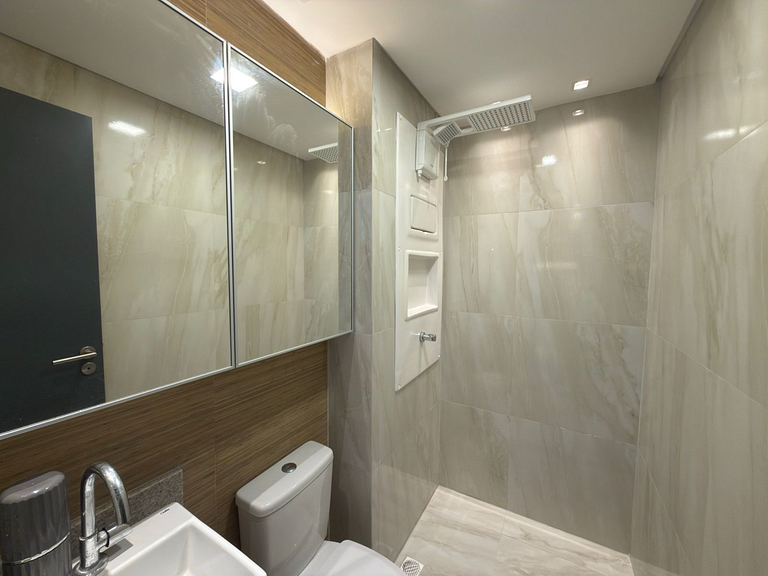 Piscina Privada con Vista al Mar