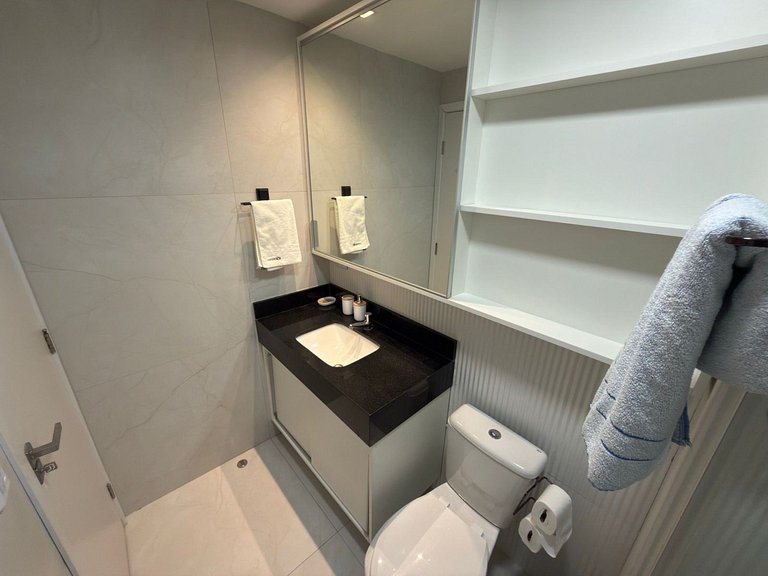 Apartamento con Vista al Mar y Dos Habitaciones