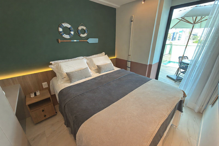 Flat Pé na Areia com Piscina Exclusiva