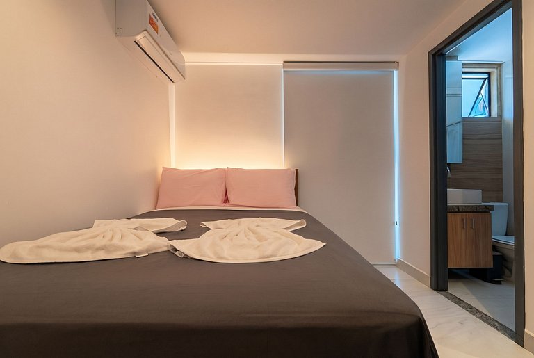 Flat beira mar com piscina privativa