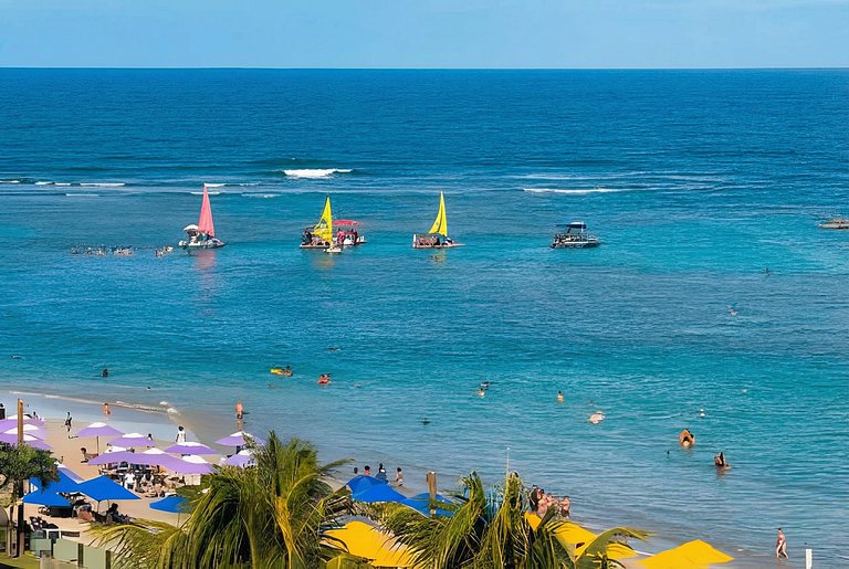 Flat beira mar com piscina privativa