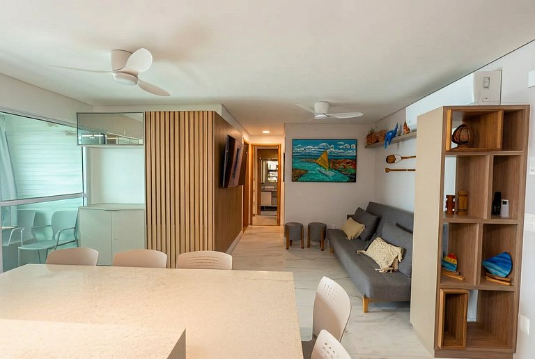 Central apt near the stunning natural tide pools