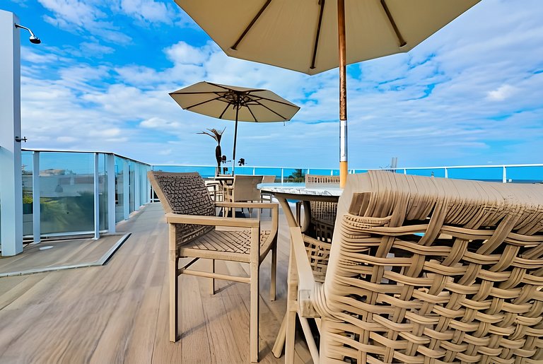Flat elegante a poucos passos da praia
