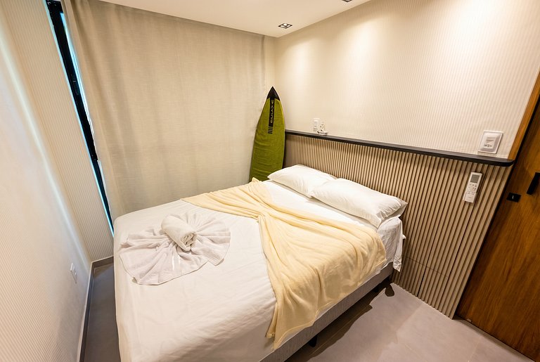 Cozy Ocean-View Flat | Sunny Beach 105